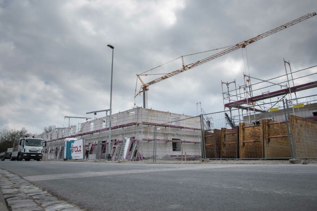 Derzeit entstehen neue 
Unterkünfte in der Hammelburger Saaleck-Kaserne.